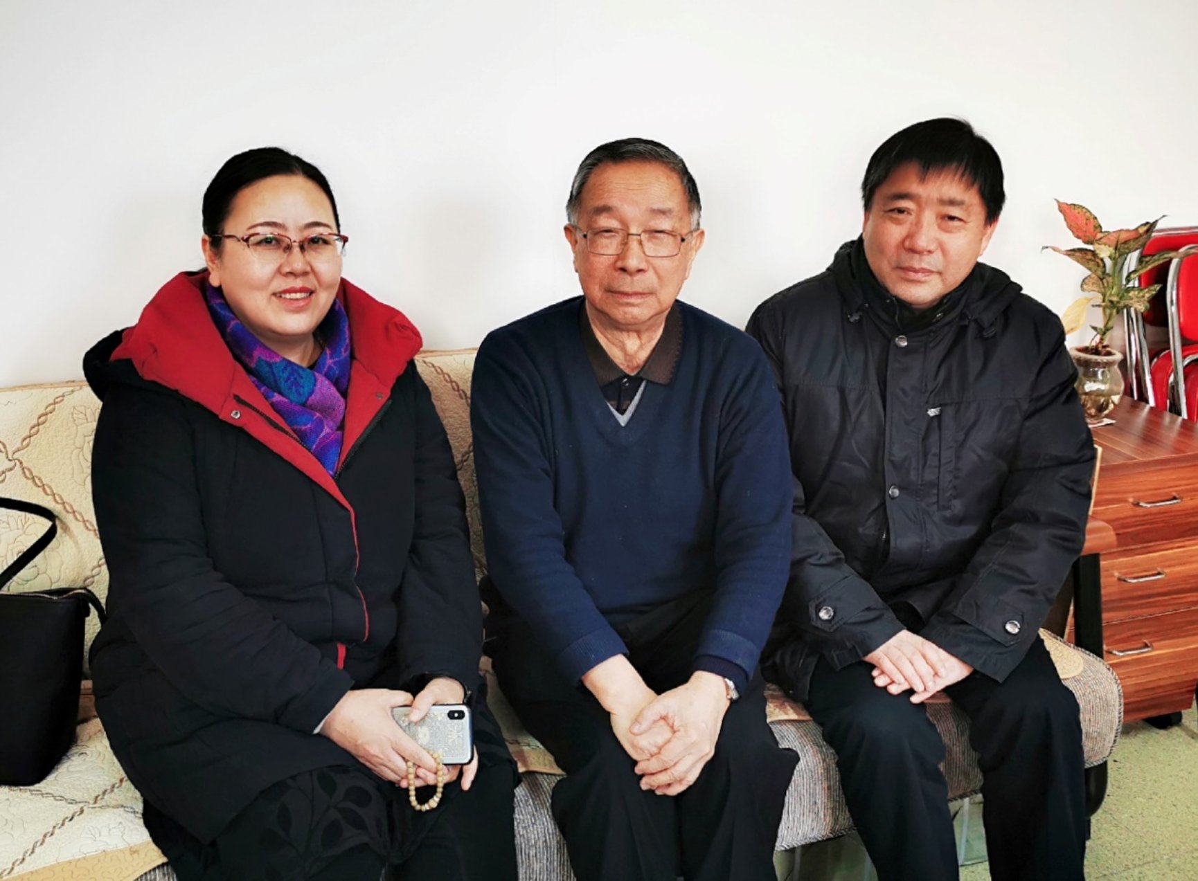 图片包含 人员, 墙壁, 人物, 伪装
描述已自动生成